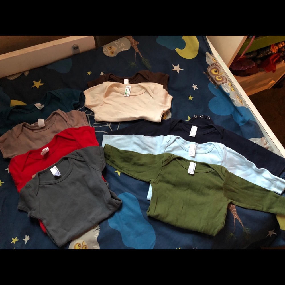 SOLD📦📦📦American Apparel Onesie 9pcs Set🍀SOLD